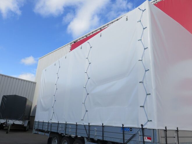 Hulco huifaanhangwagen 502x203x230cm 3500kg tridemas