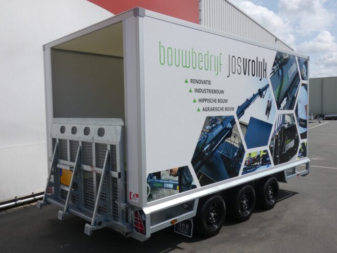 Gesloten machinetransporter
